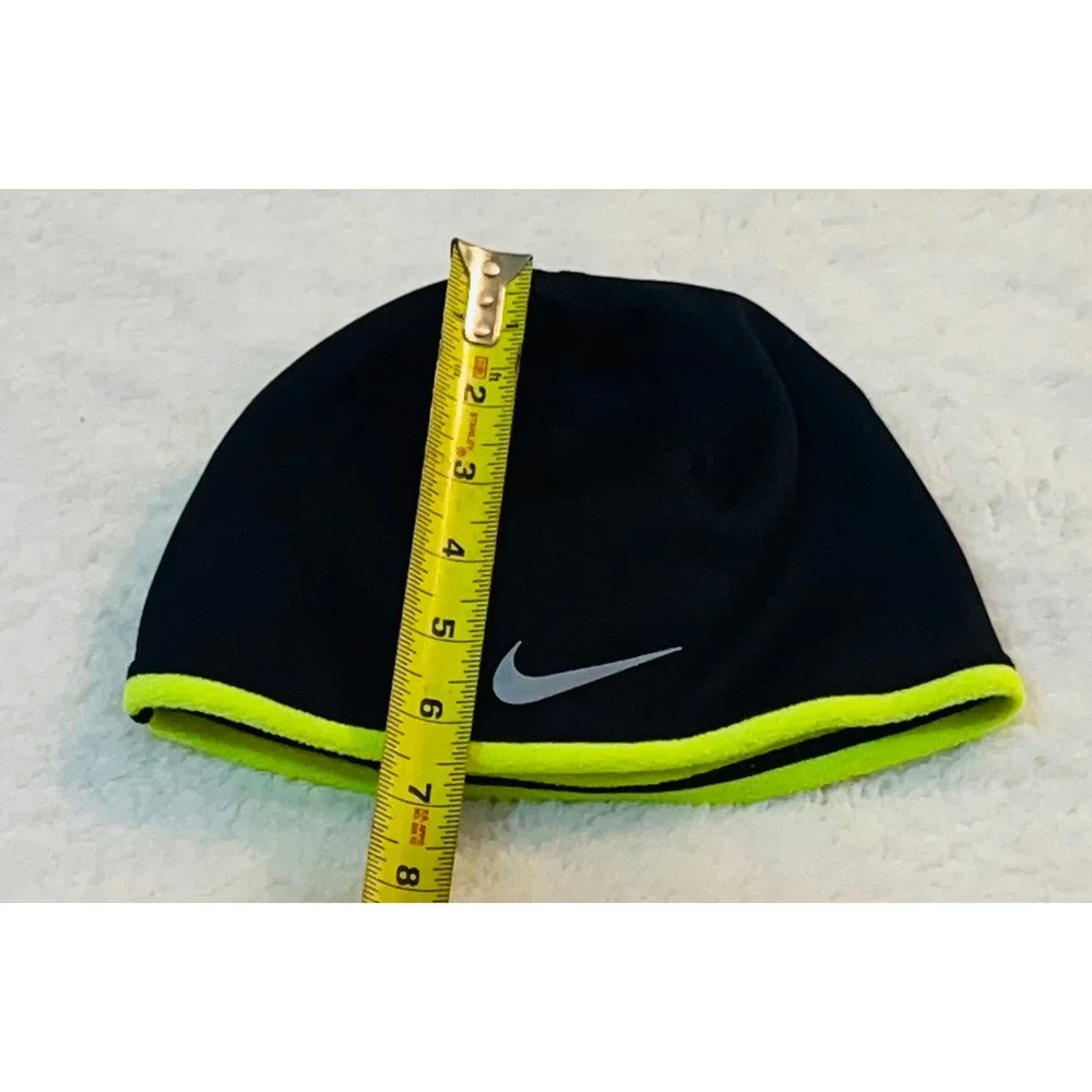 Nike Therma-FIT Reversible Beanie Men Black Neon Green Reflective Running Hat